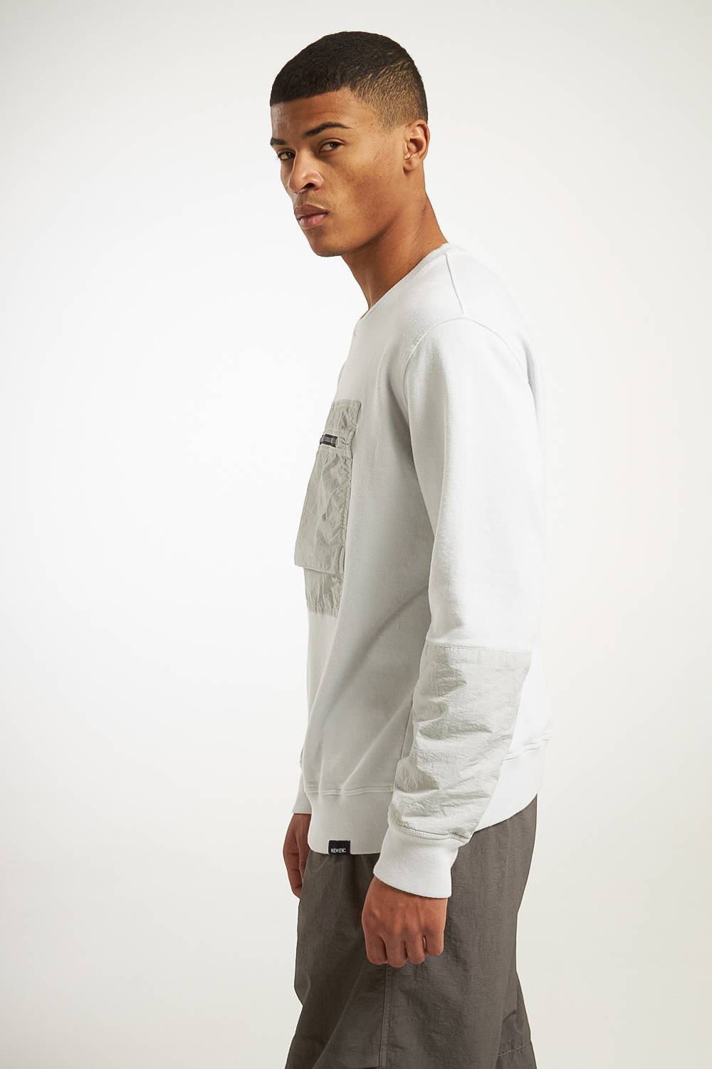 NemeN NMN_E23130F_216 [JYNX – CHEST POCKET ROUNDNECK] Offerta San Valentino