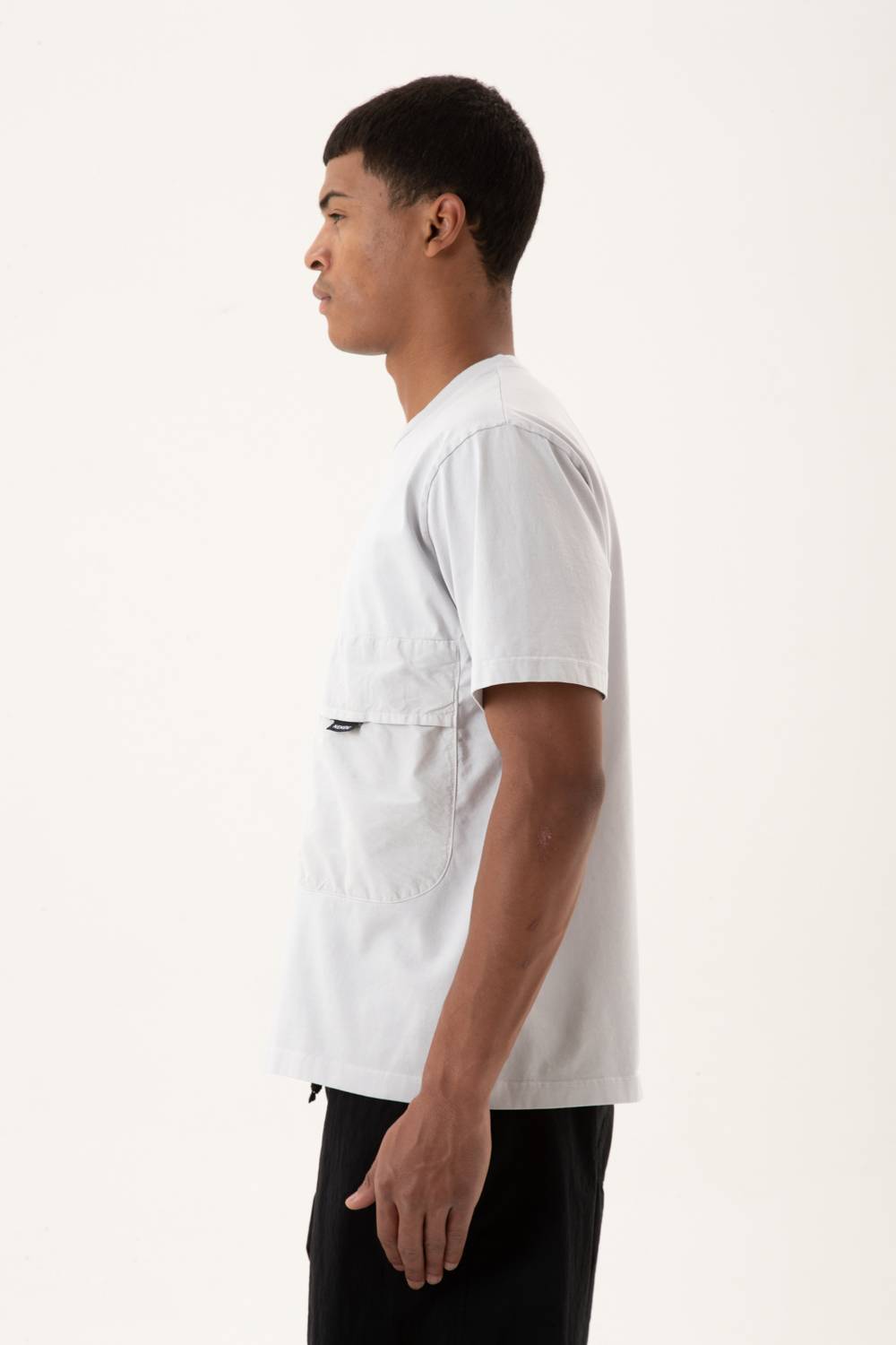 NemeN NMN_E23151T_216 [ASH JUMBO POCKET COMPACT TSHIRT] Offerta migliore