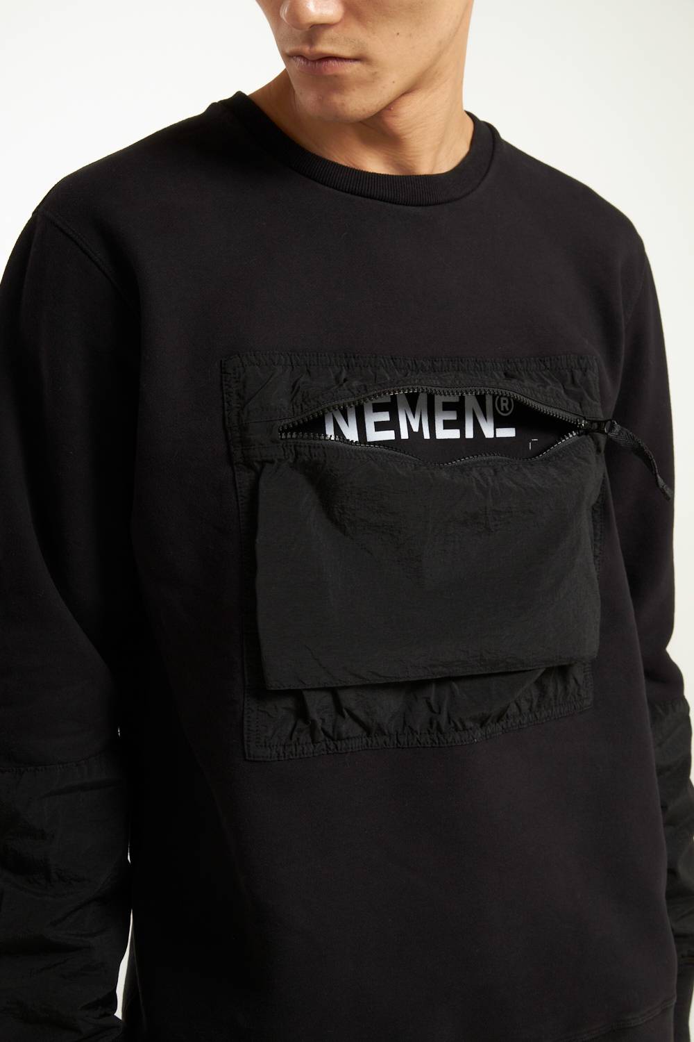 NemeN NMN_E23130F_111 [JYNX – CHEST POCKET ROUNDNECK] Offerta temporanea