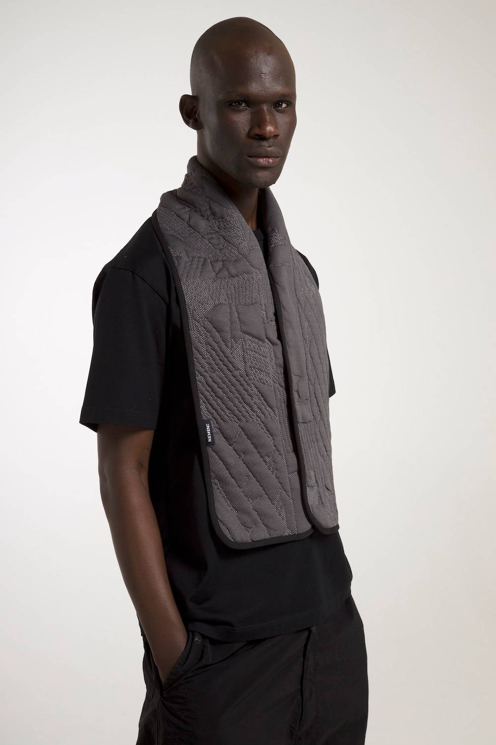 NemeN NMN_I22006AC_170 [HYPERLINES SCARF] Ultimi tre giorni
