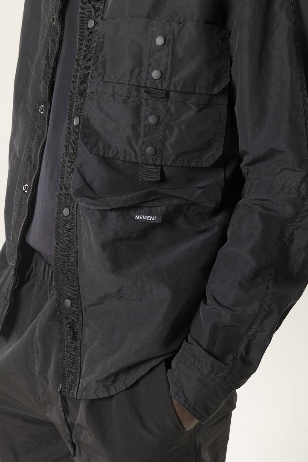 NemeN NMN_E22230_111 [CLEO ZIPPED CARGO SHIRT] Spedizione Gratuita