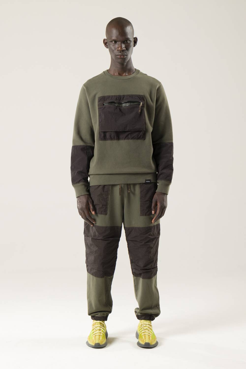 NemeN NMN_E22130F_068 [JYNX CHEST POCKET SWEATSHIRT] Soddisfazione Garantita