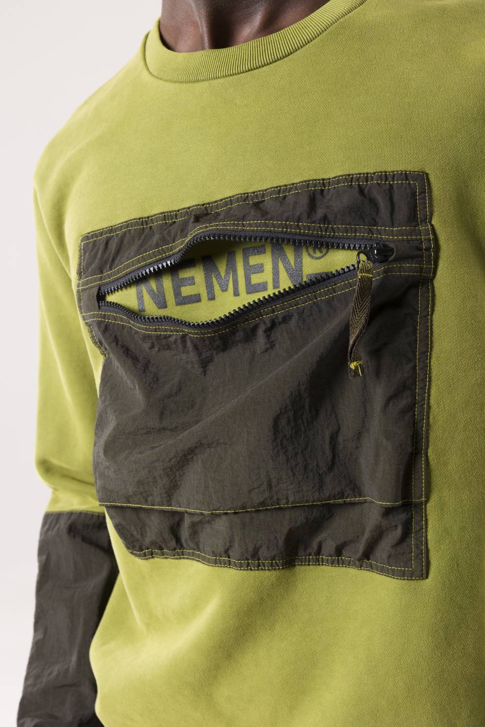 NemeN NMN_E22130F_207 [JYNX CHEST POCKET SWEATSHIRT] Qualità Garantita