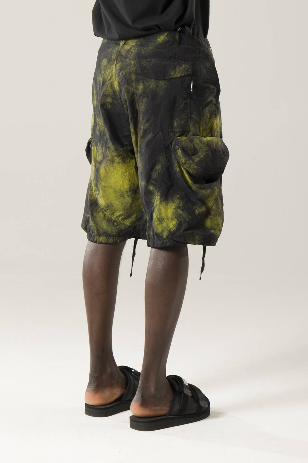 NemeN NMN_E22034P/1_158 [FLOW TIE DYE CARGO SHORT] Vendite Flash