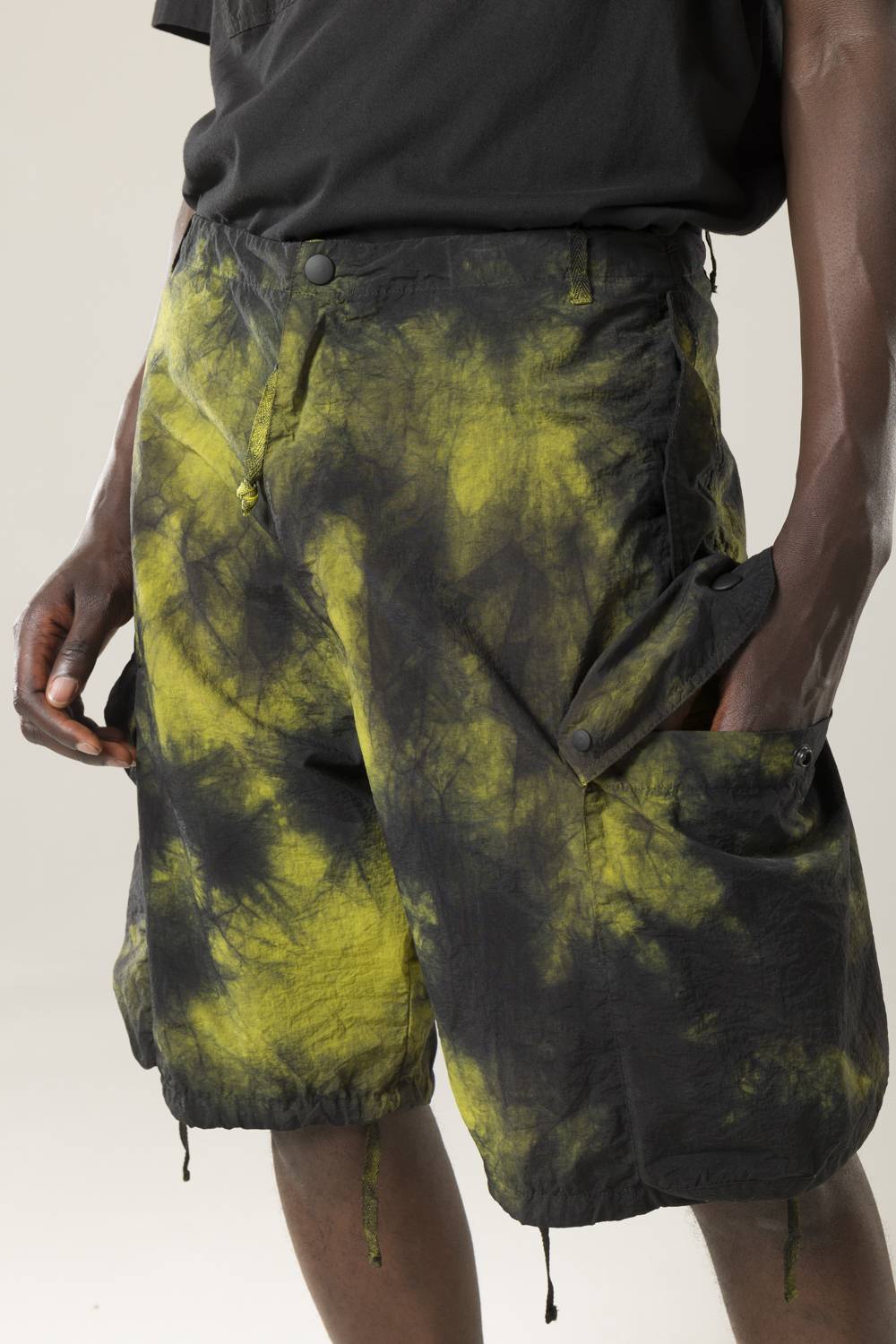 NemeN NMN_E22034P/1_158 [FLOW TIE DYE CARGO SHORT] Vendite Flash