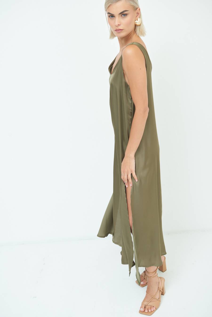 Kikisix ABITO LUNGO SMANICATO CON SPACCHI VERDE MILITARE Fino Al -60%