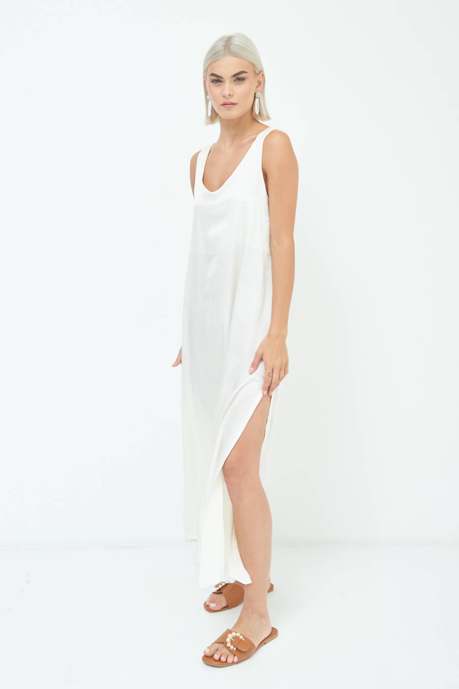 Kikisix ABITO LUNGO SMANICATO CON SPACCHI BURRO Shopping Online