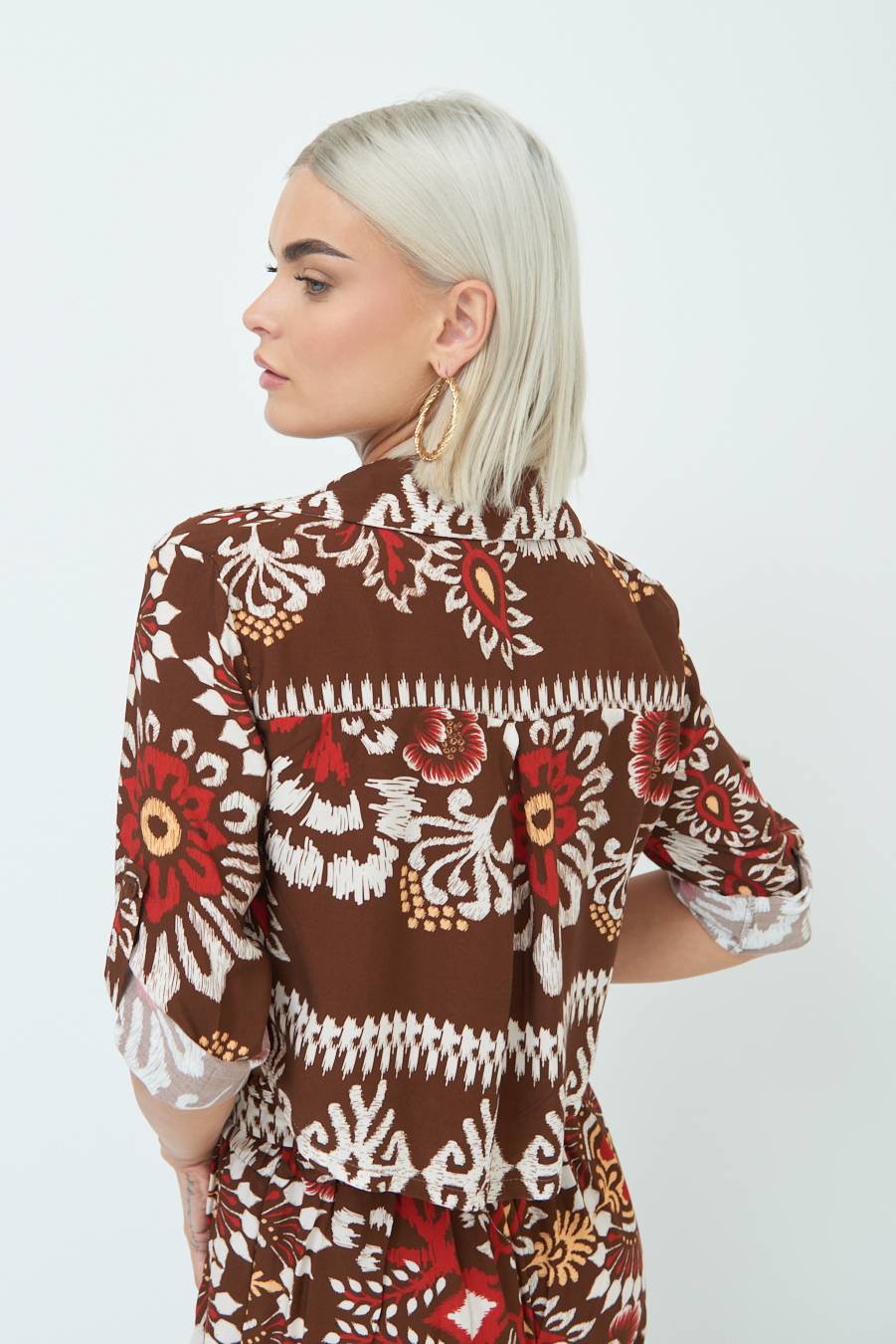 Kikisix CAMICIA CROP BALZA MORO Nuova