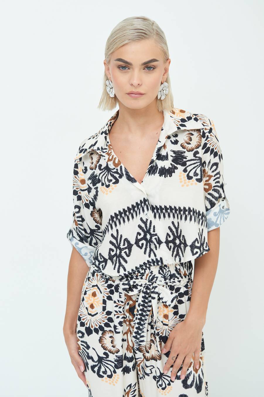 Kikisix CAMICIA CROP BALZA BURRO Moda