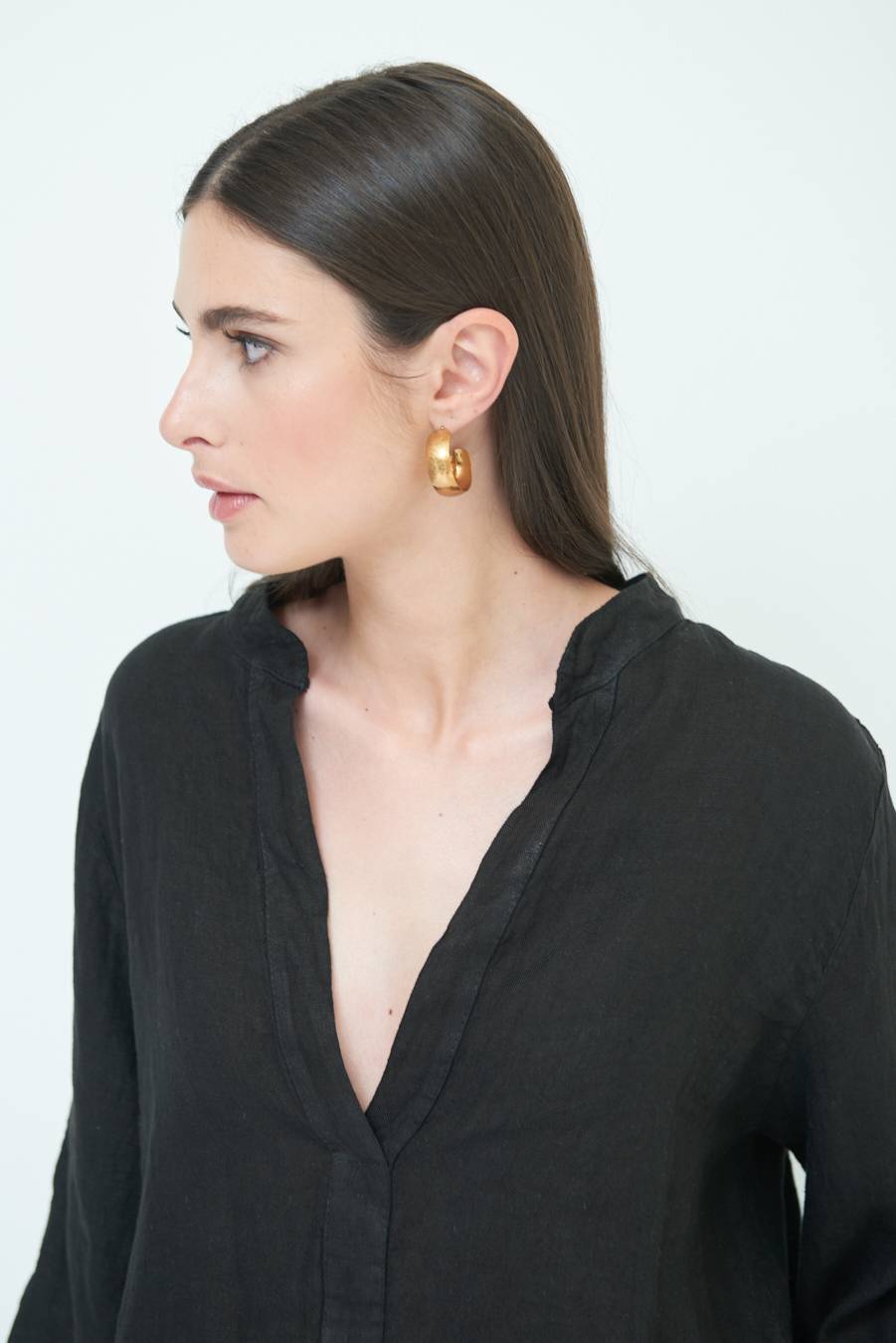 Kikisix CAMICIA COLLO COREANA OVERSIZE CON SPACCHI NERO Negozi Online