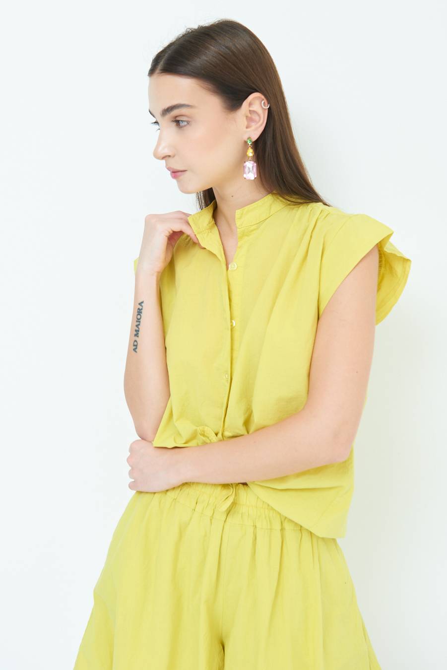 Kikisix CAMICIA SMANICATA CON NODO LIMONE Prezzo Ridotto
