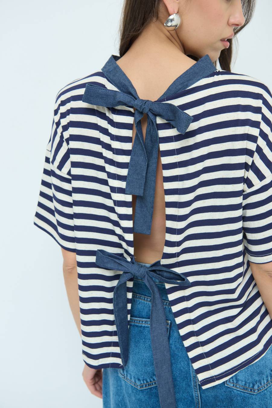 Kikisix T-SHIRT OVER RIGA CON FIOCCHI VISCOSA/LINO BLU Hotsell