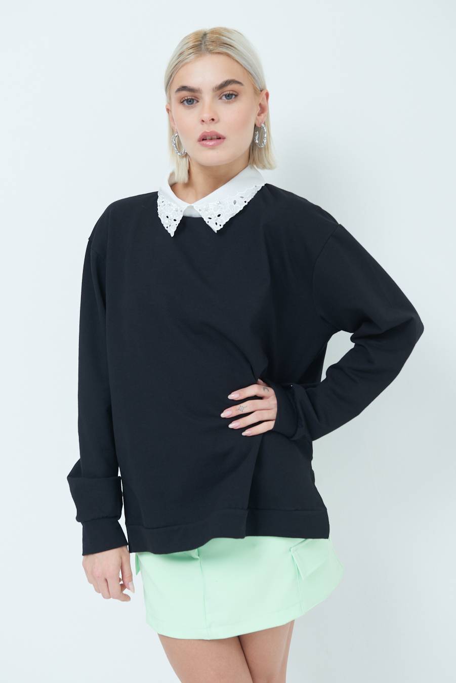 Kikisix FELPA CON COLLETTO CON STRASS NERO Negozio