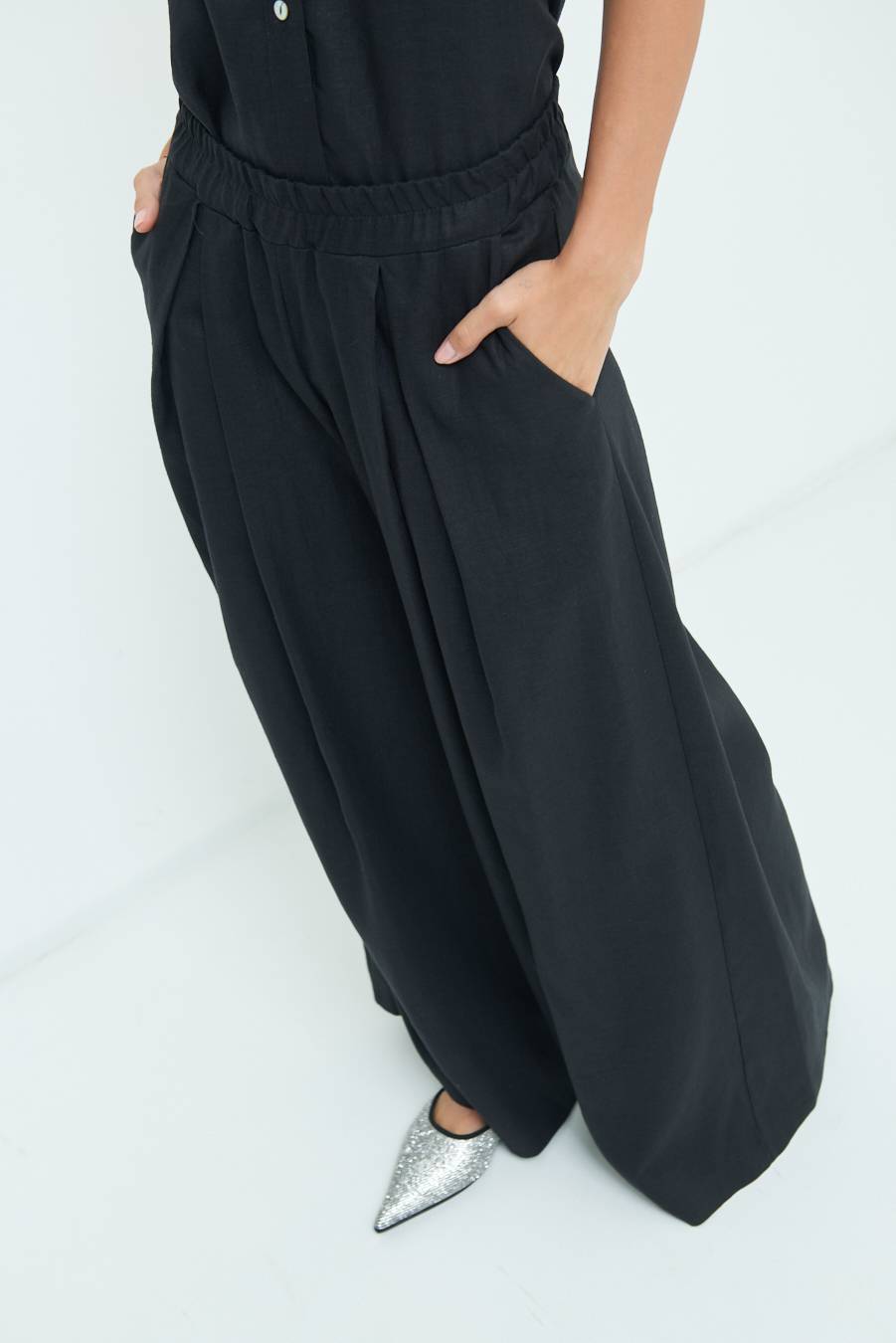 Kikisix PANTA PALAZZO CON PINCE NERO Nuovo