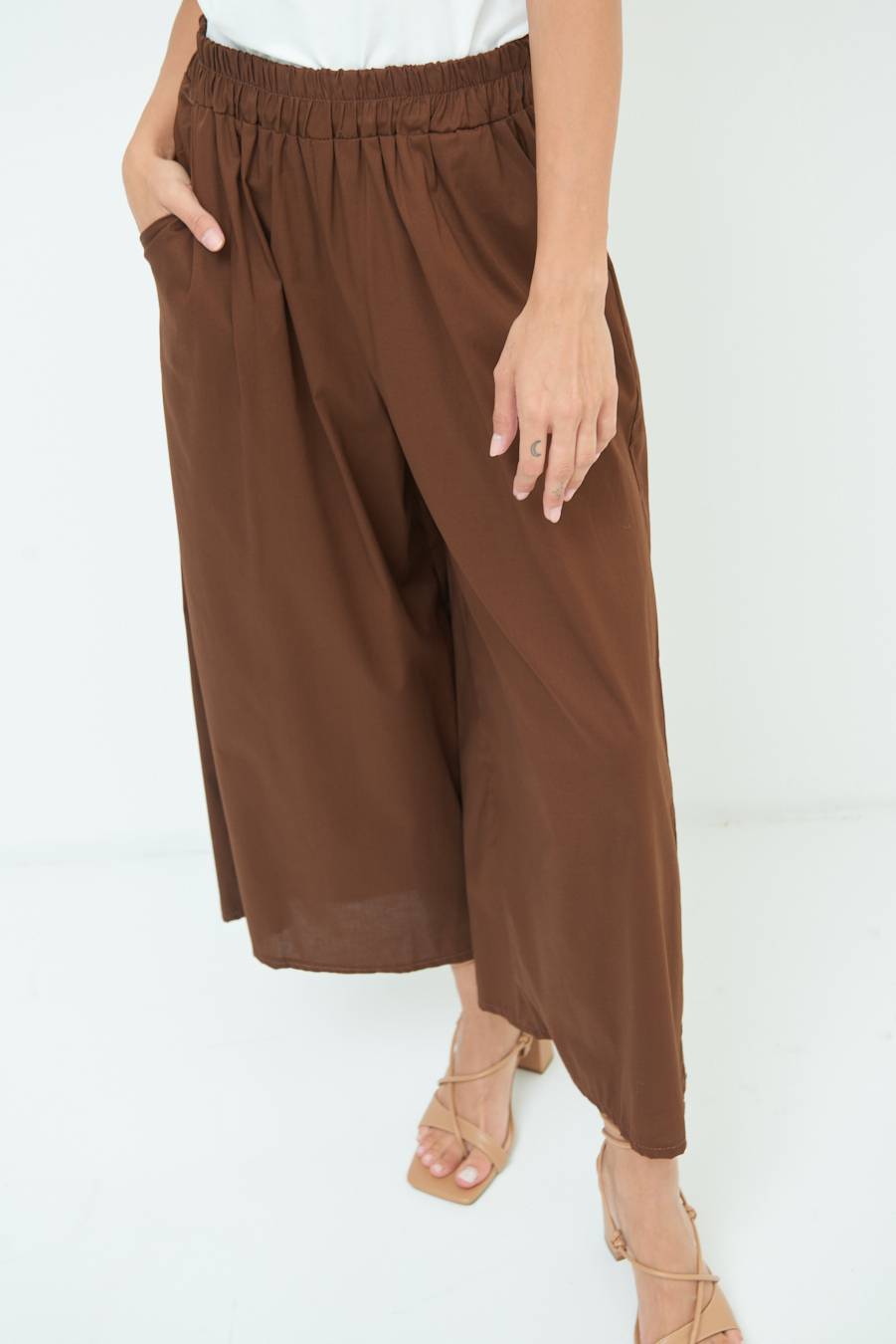 Kikisix PANTALONE CROP ELASTICO UNITO CIOCCOLATO Vendita
