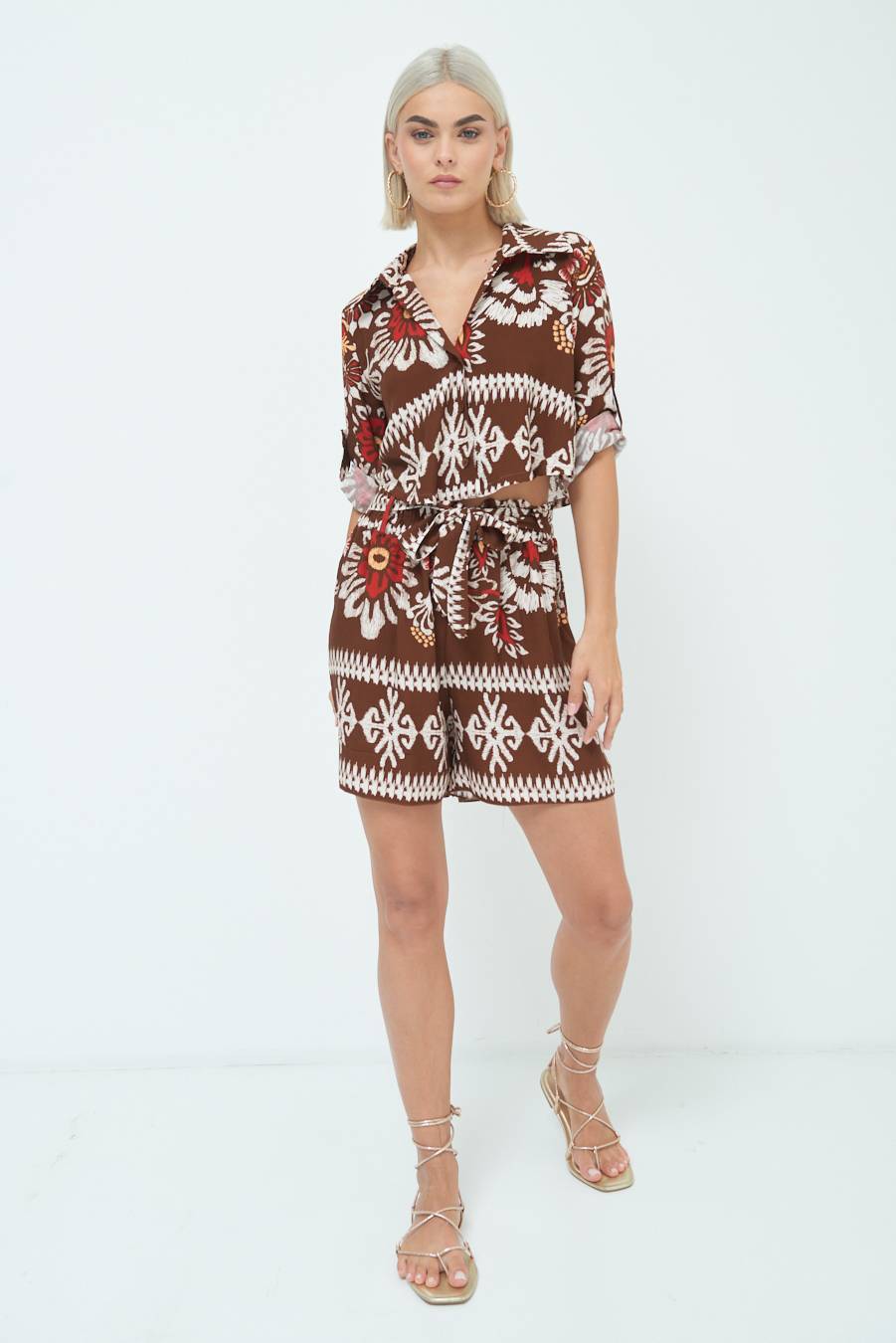 Kikisix SHORTS CON CINTURA STAMPA BALZA MORO Sottocosto