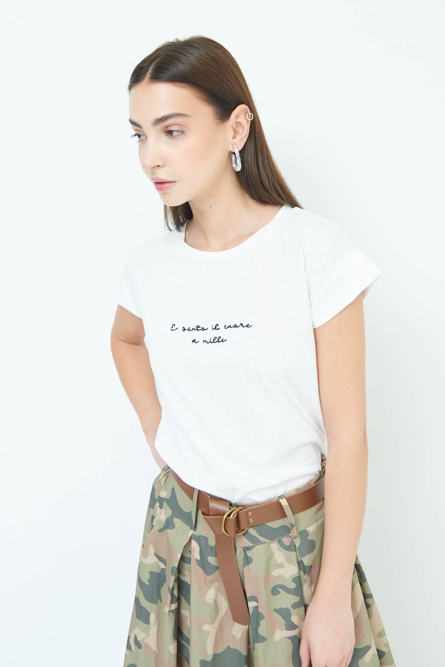 Kikisix T-SHIRT "E SENTO IL CUORE A MILLE" PANNA Moda