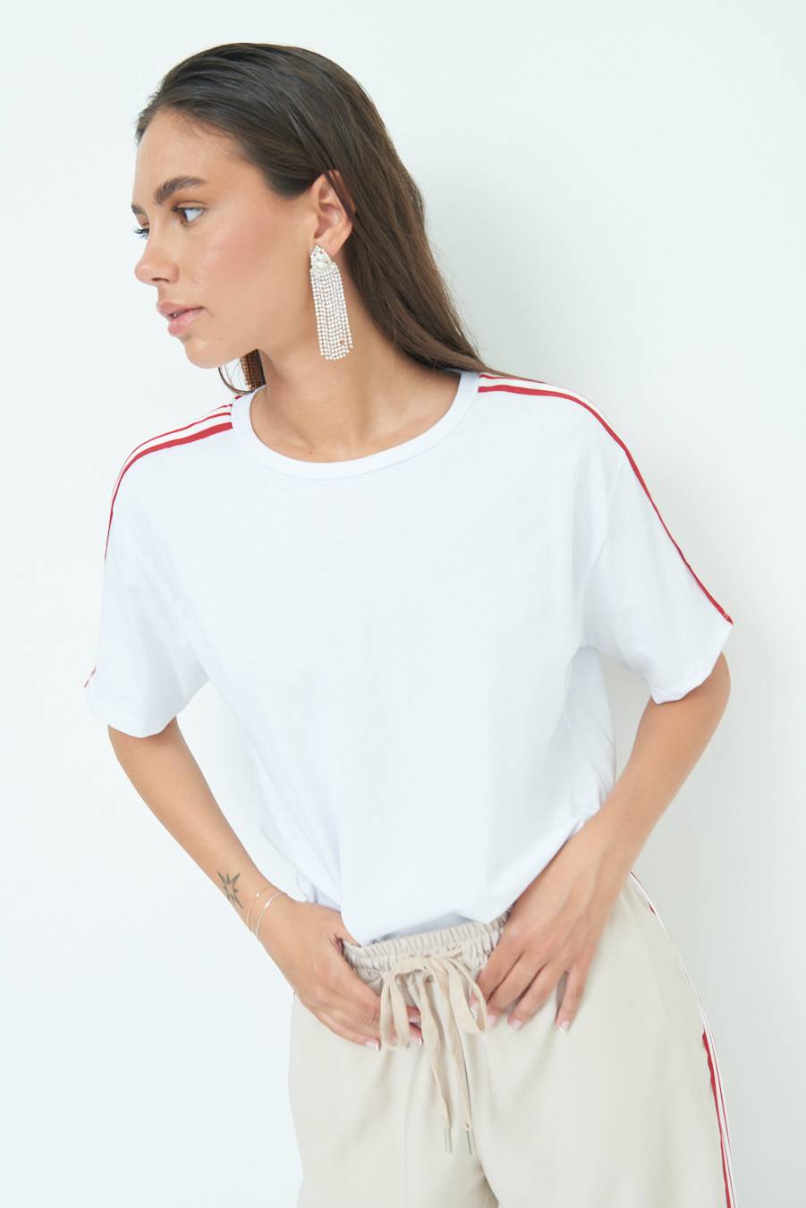 Kikisix T-SHIRT OVER CON COSTINA ROSSO Prezzo di fabbrica