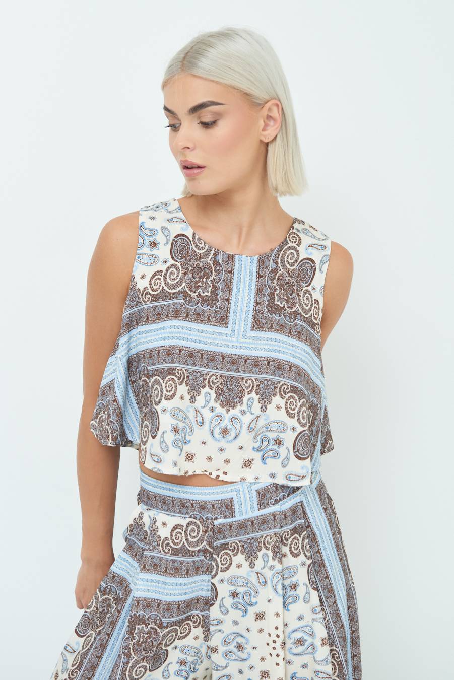 Kikisix CROP TOP STAMPA BIANCO Offerte esclusive