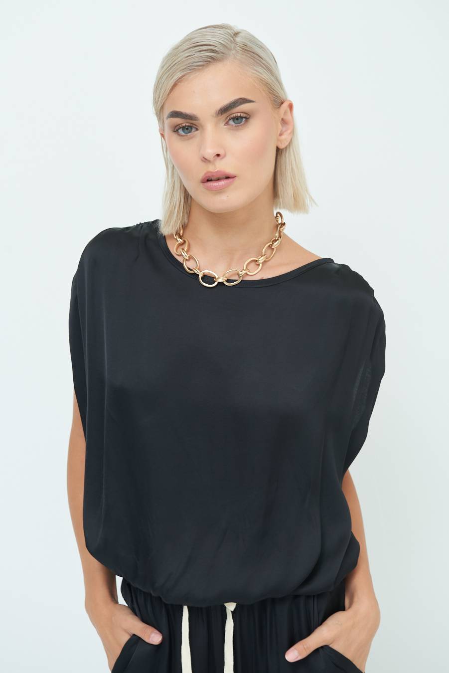 Kikisix TOP CON ELASTICO FONDO SCOLLO BALA NERO Liquidazione
