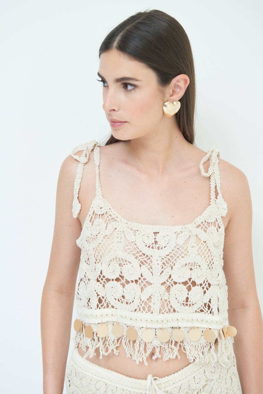 Kikisix TOP CROP CON MACRO PAILLETTES FONDO BEIGE Sconti VIP