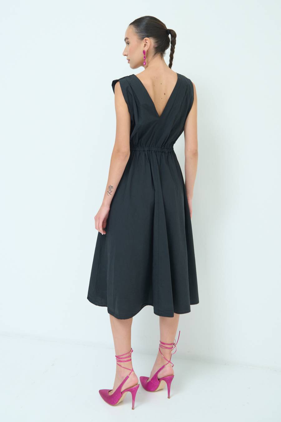Kikisix ABITO MIDI CON ELASTICO NERO Esporta salva