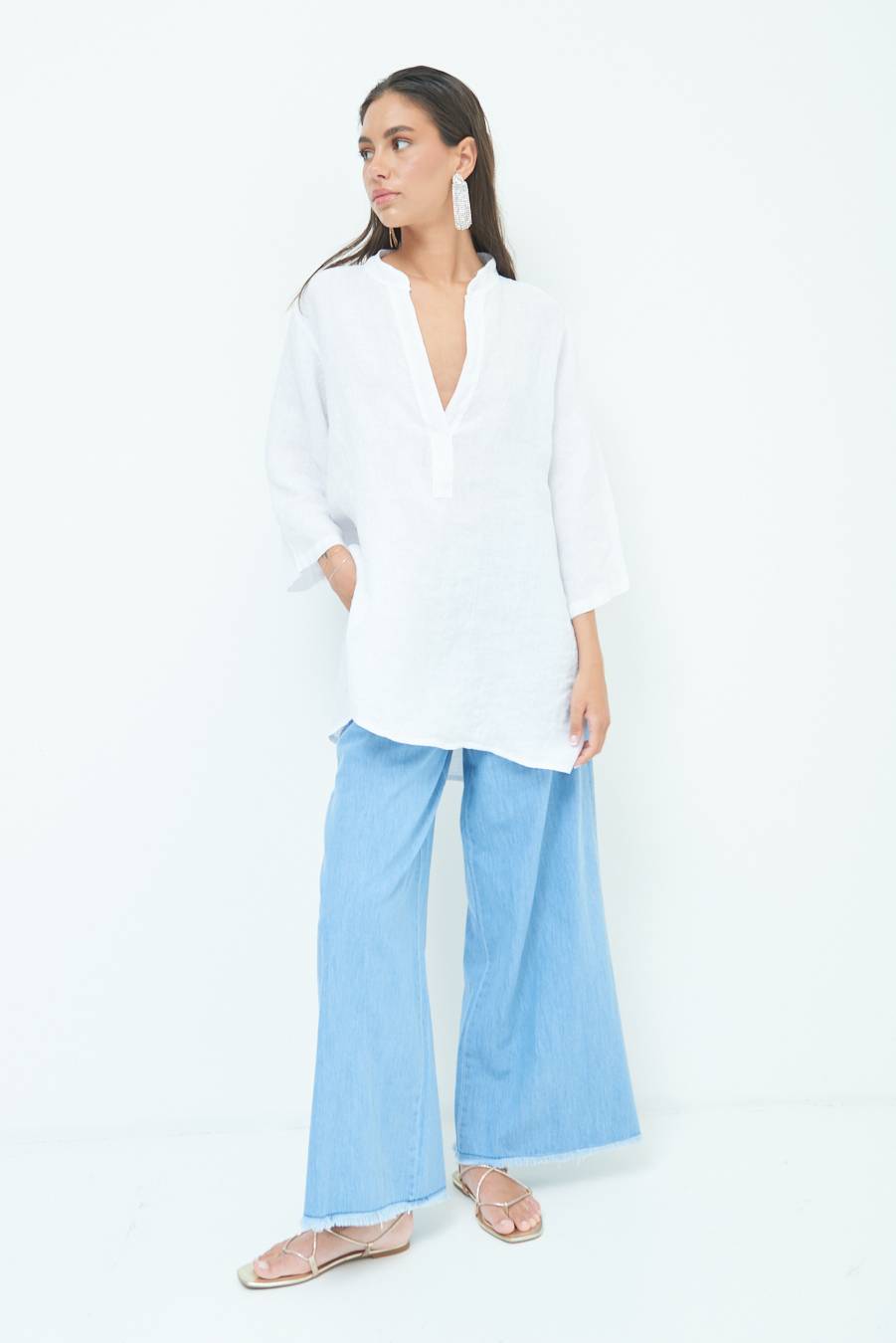 Kikisix CAMICIA COLLO COREANA OVERSIZE CON SPACCHI BIANCO Offerta Pasqua