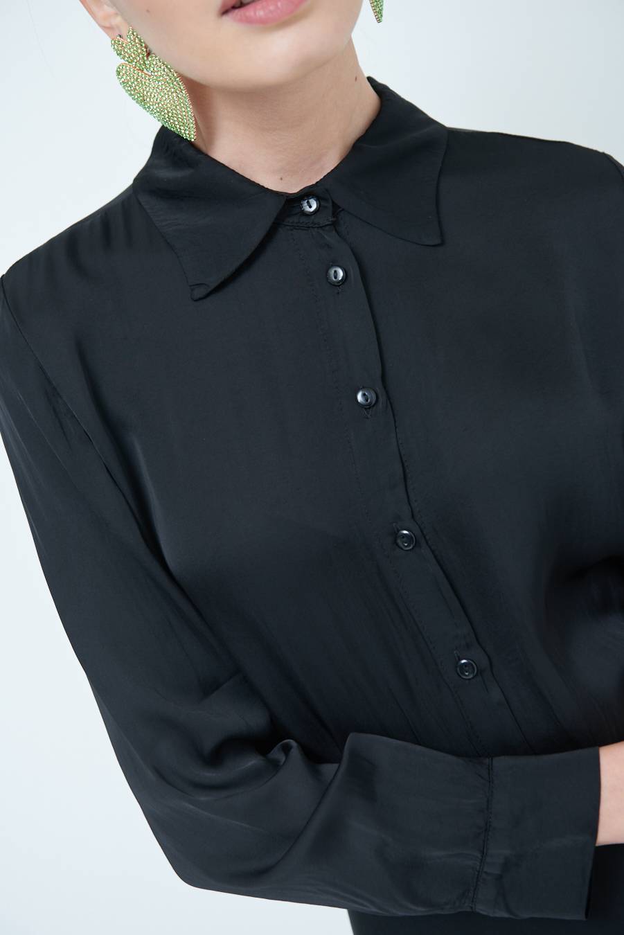 Kikisix CAMICIA RASO VISCOSA NERO Enormi risparmi