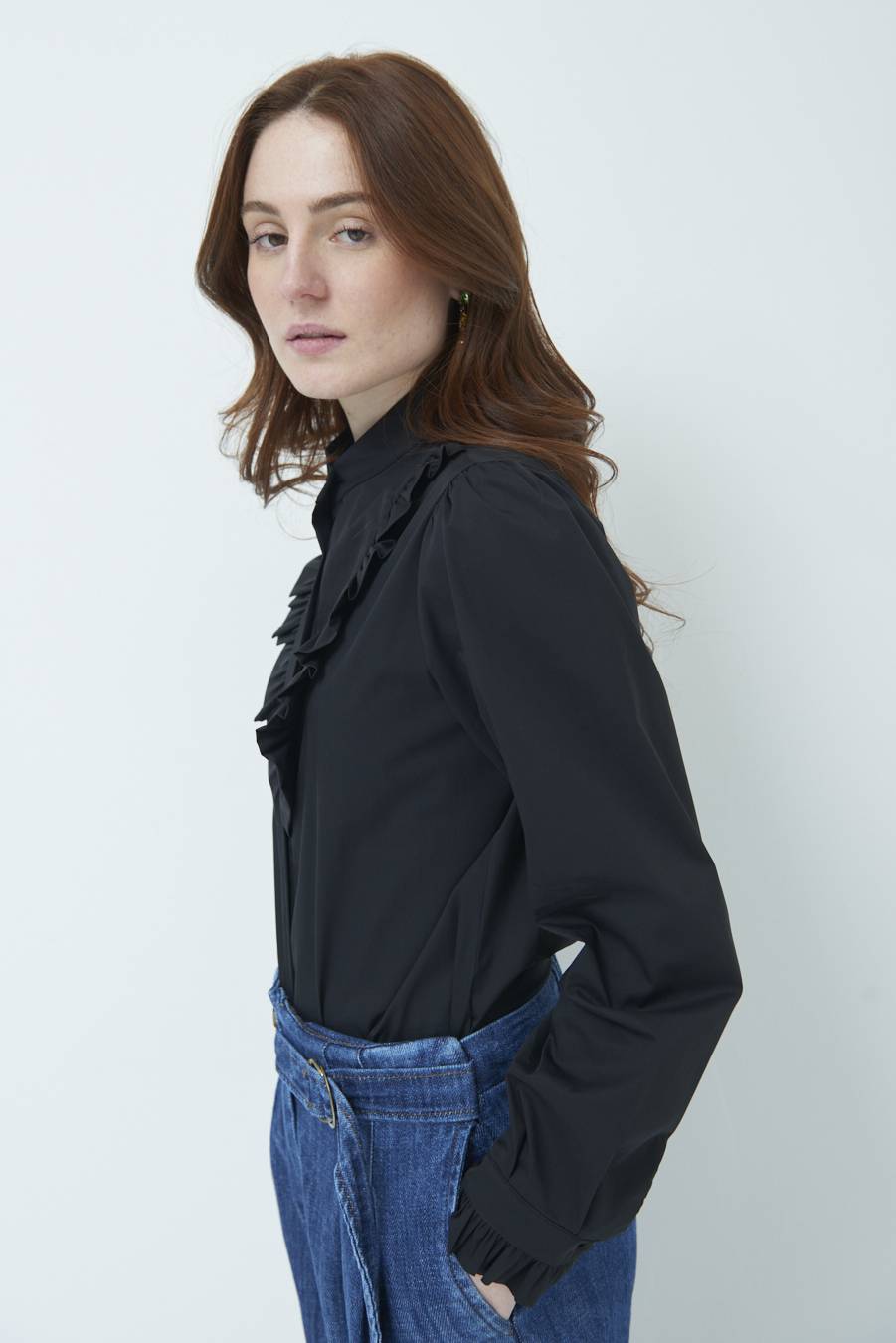 Kikisix CAMICIA CON ROUCHE NERO Ultimo giorno