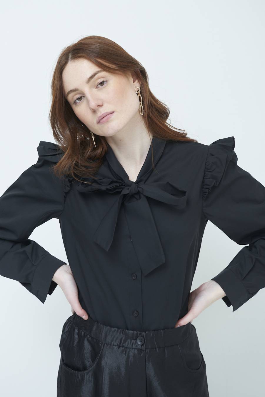 Kikisix CAMICIA NODO DAV. NERO Fino al 50% di sconto
