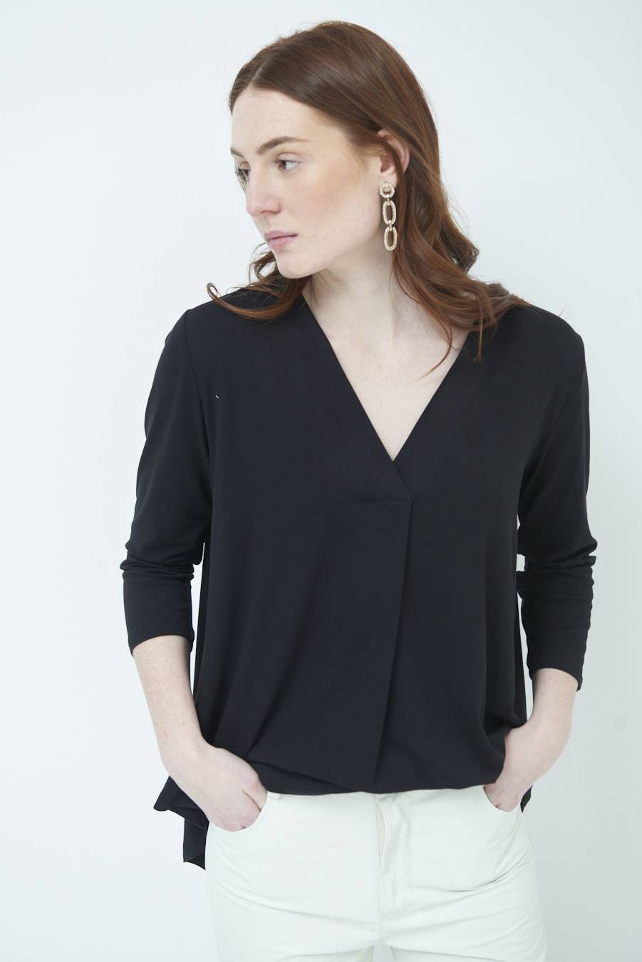 Kikisix MAGLIA V PIEG. DAVANTI NERO 50% di sconto con spedizione gratuita