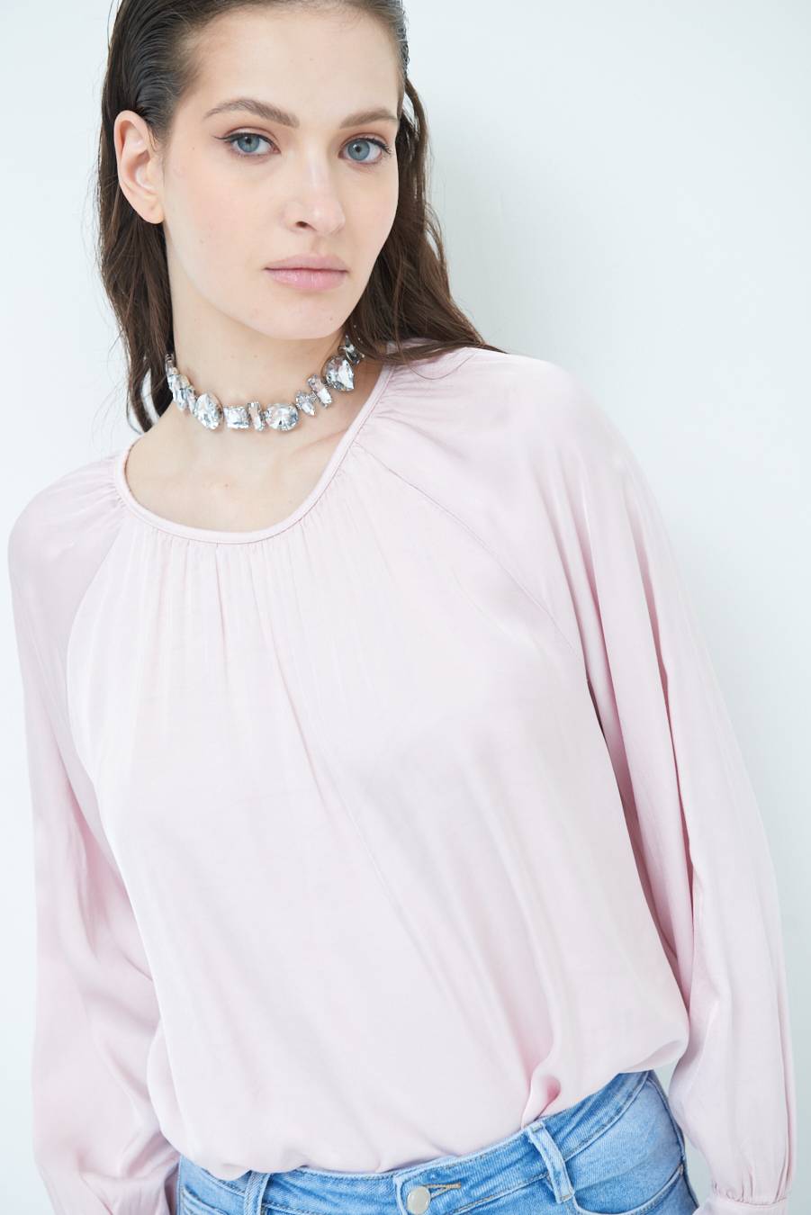 Kikisix CASACCA RASO VISCOSA INCRESPATA COLLO ROSA Sconti questo mese