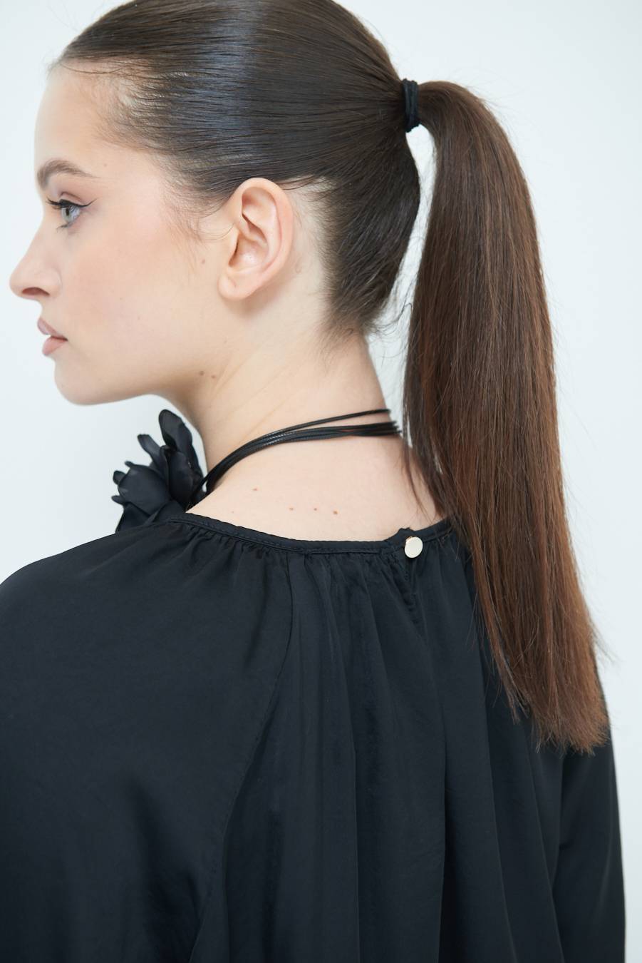 Kikisix CASACCA RASO VISCOSA INCRESPATA COLLO NERO Italia