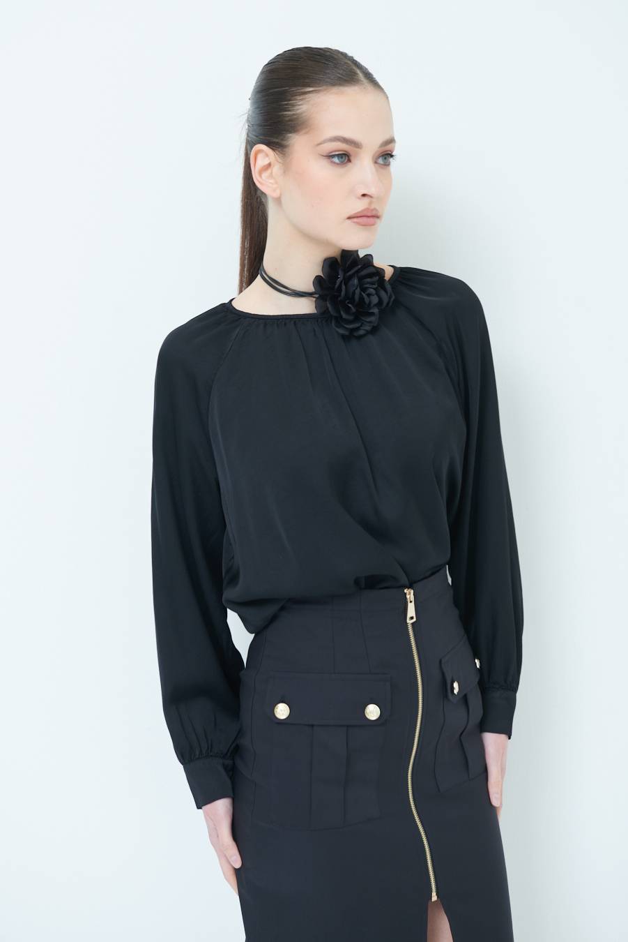 Kikisix CASACCA RASO VISCOSA INCRESPATA COLLO NERO Italia