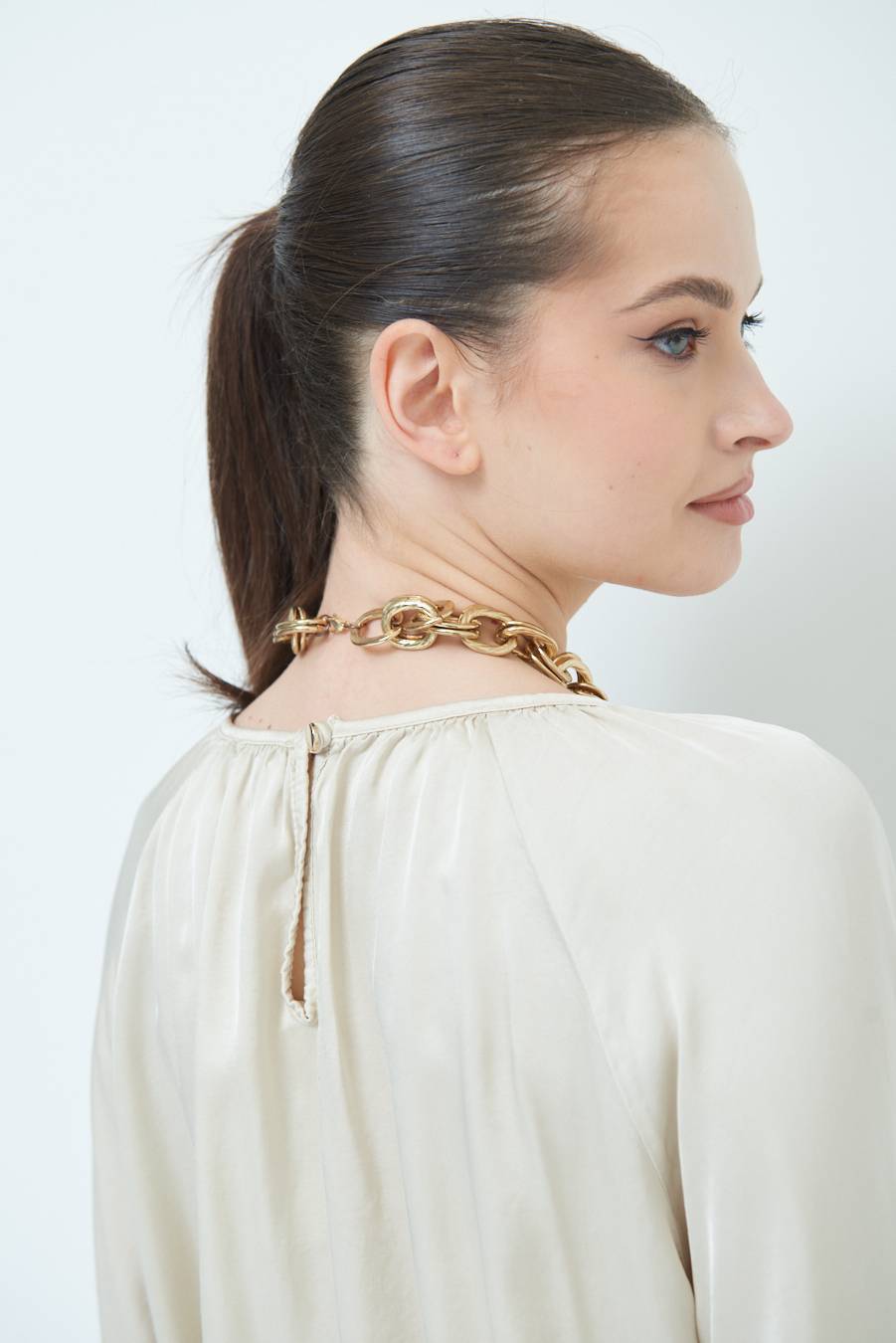 Kikisix CASACCA RASO VISCOSA INCRESPATA COLLO BEIGE In Linea