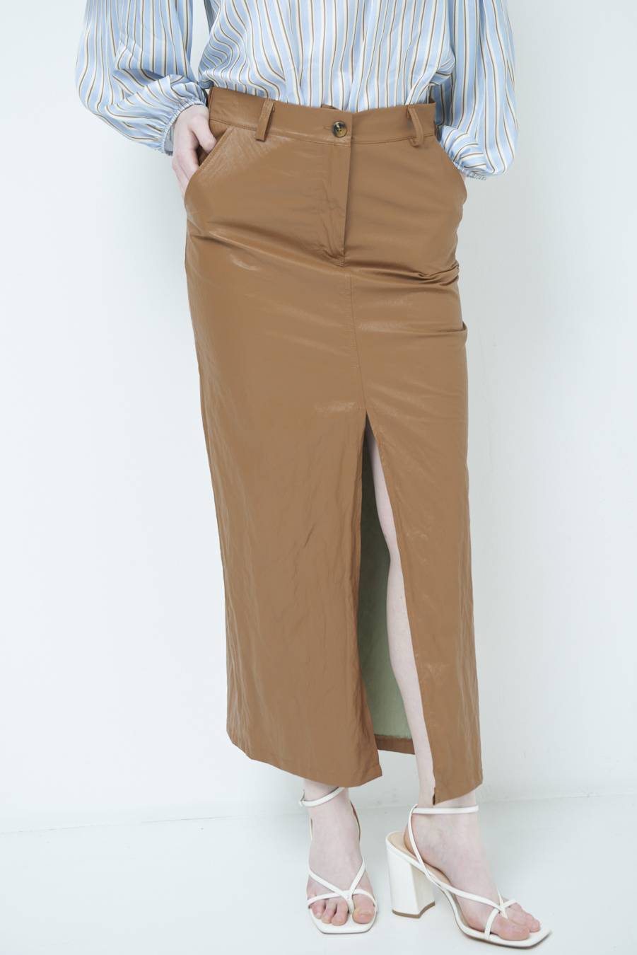 Kikisix GONNA ECOPELLE STROPICCIATA BEIGE Negozio