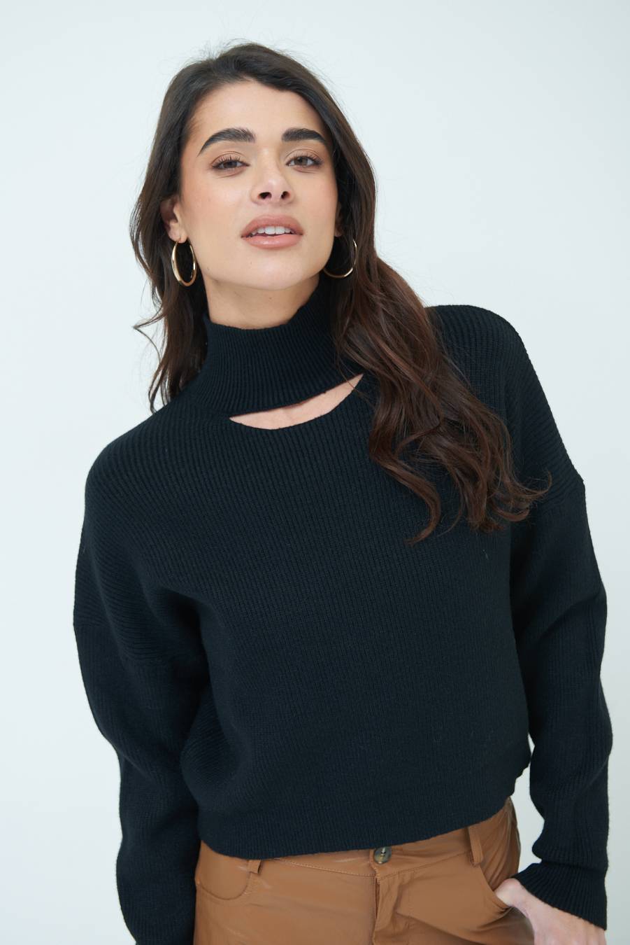 Kikisix MAGLIA COSTINA BUCO DAV. NERO Negozio online di fabbrica