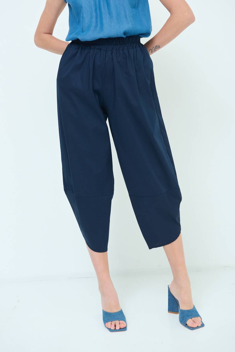 Kikisix PANTALONE OVER BLU Offerte esclusive