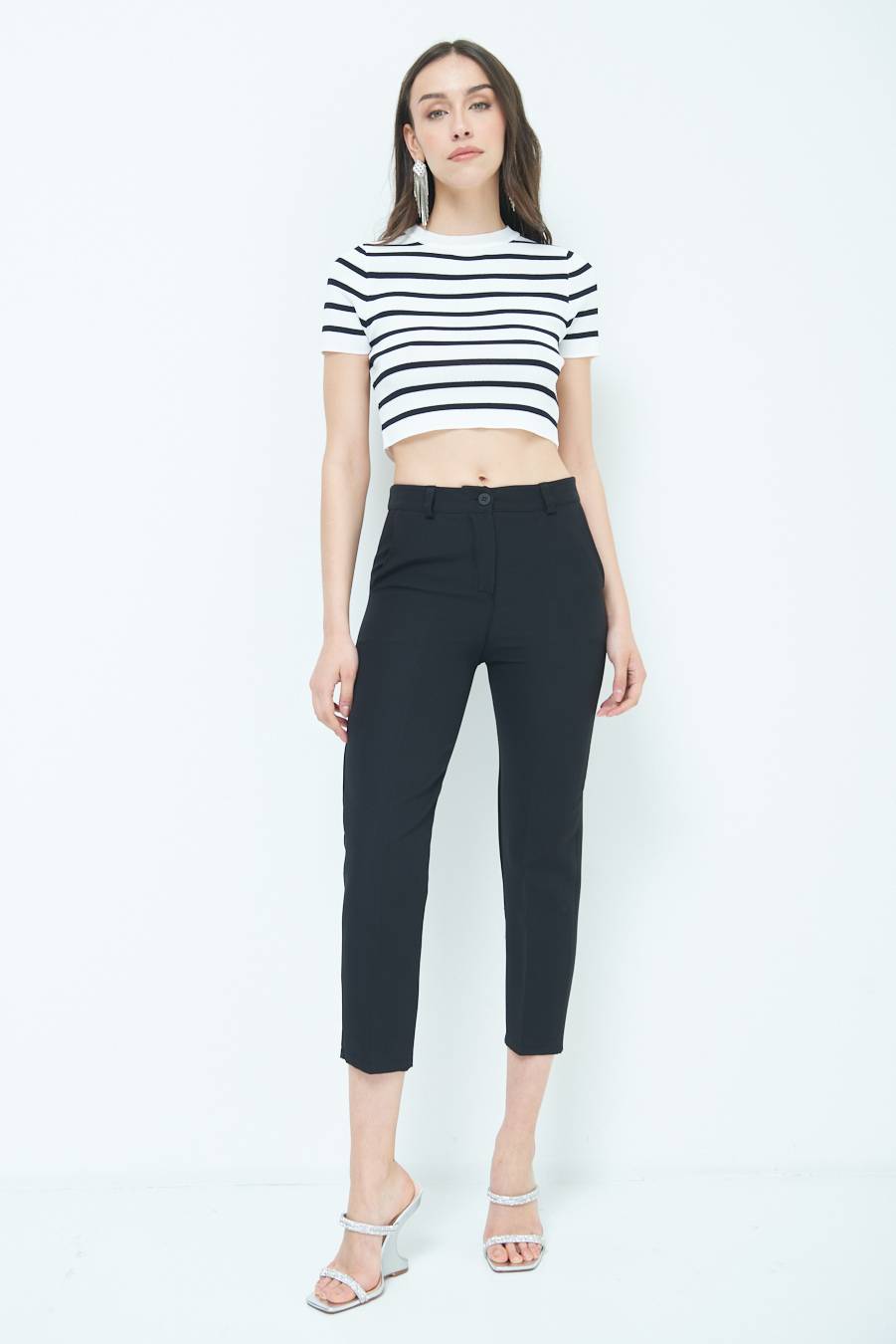 Kikisix PANTALONE SIGARETTA NERO Offerte speciali