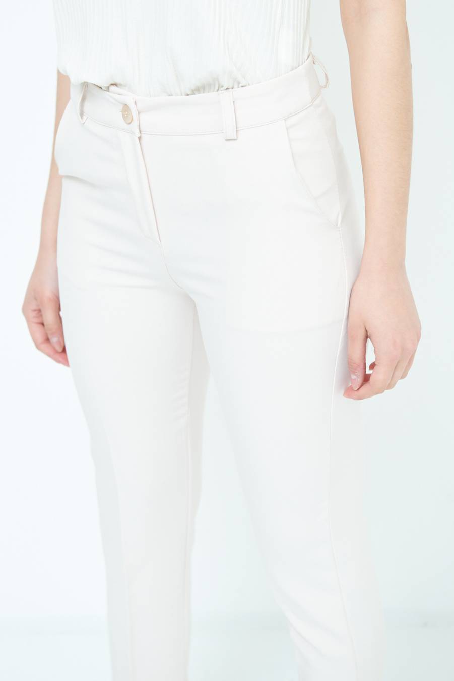 Kikisix PANTALONE SIGARETTA BEIGE Enormi risparmi