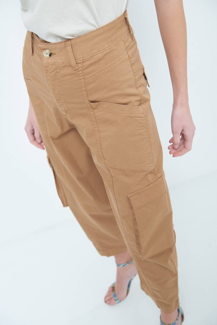 Kikisix PANTALONE TASCONI BEIGE ACQUISTA ORA