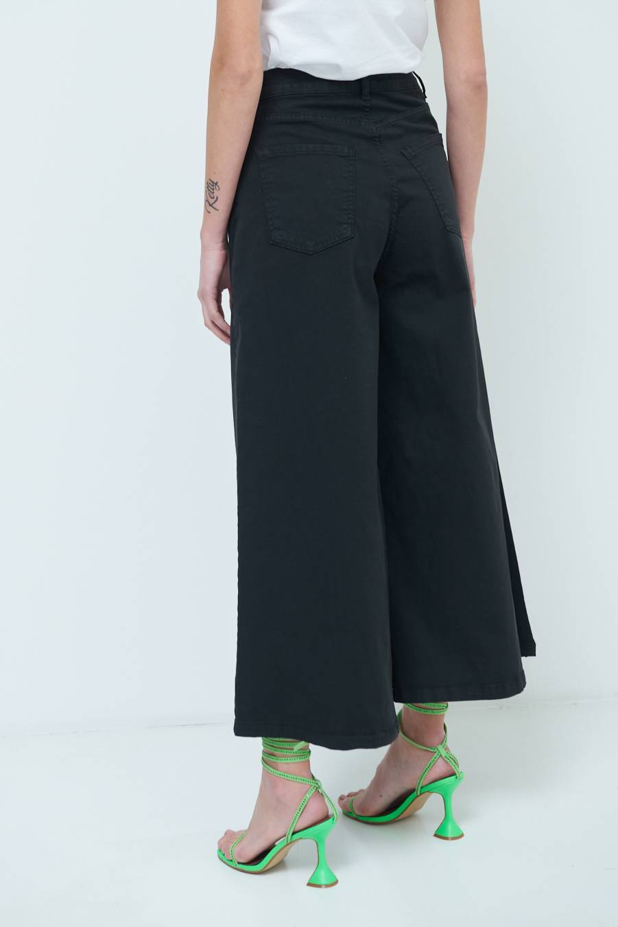 Kikisix PANTALONE/GONNA GABARDINA NERO Discount Store per i nuovi prodotti