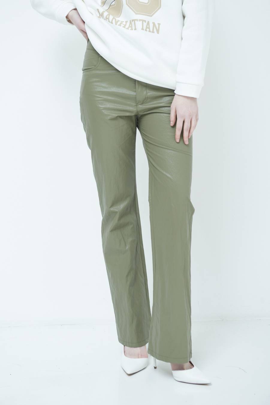 Kikisix PANTALONE ECOPELLE STROPICCIATA VERDE MILITARE Trasporto libero internazionale