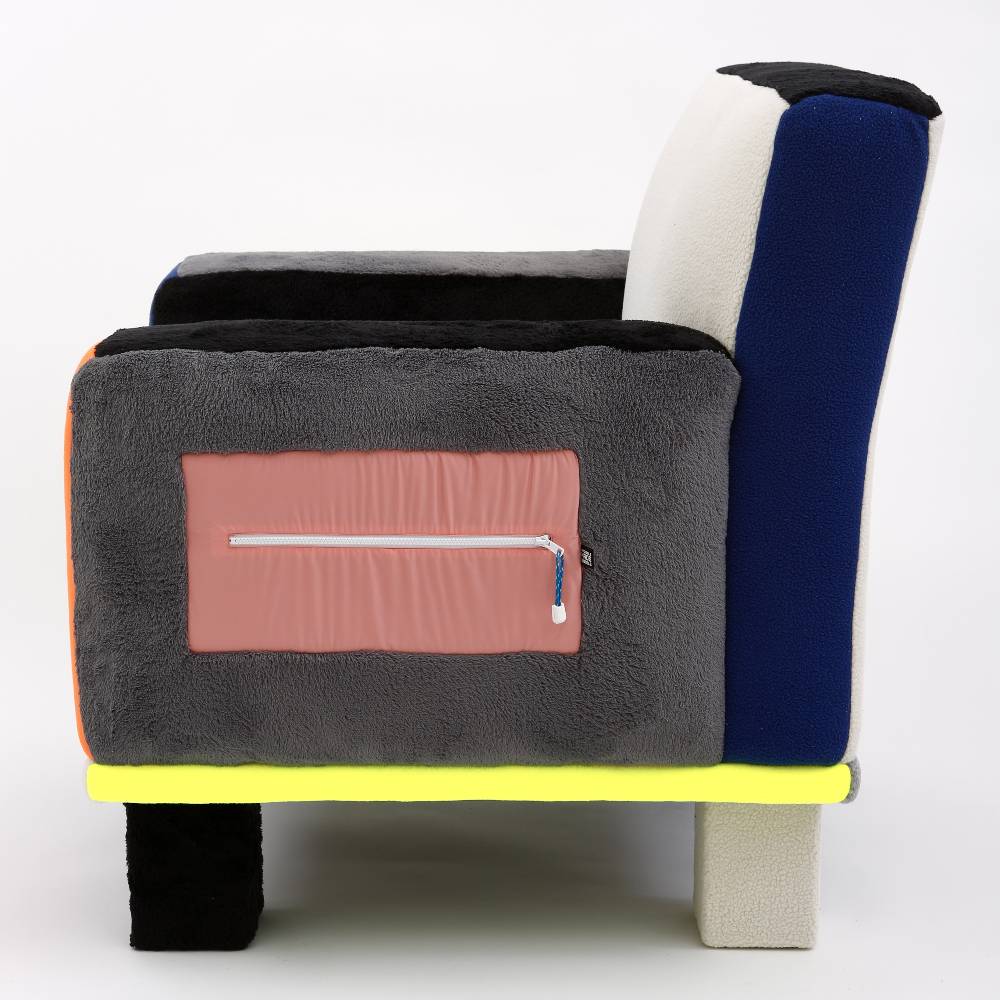 Lc23 Polartec Multicolor Armchair Presa