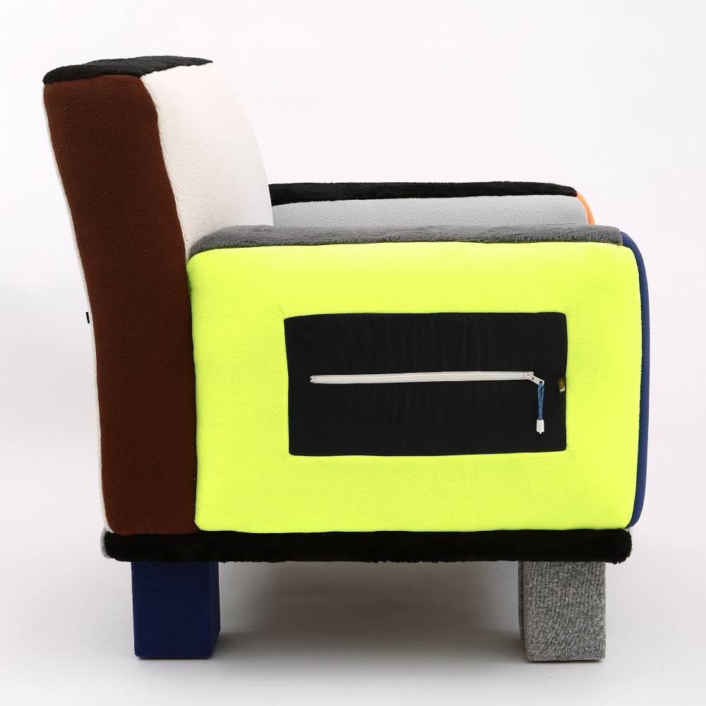 Lc23 Polartec Multicolor Armchair Presa