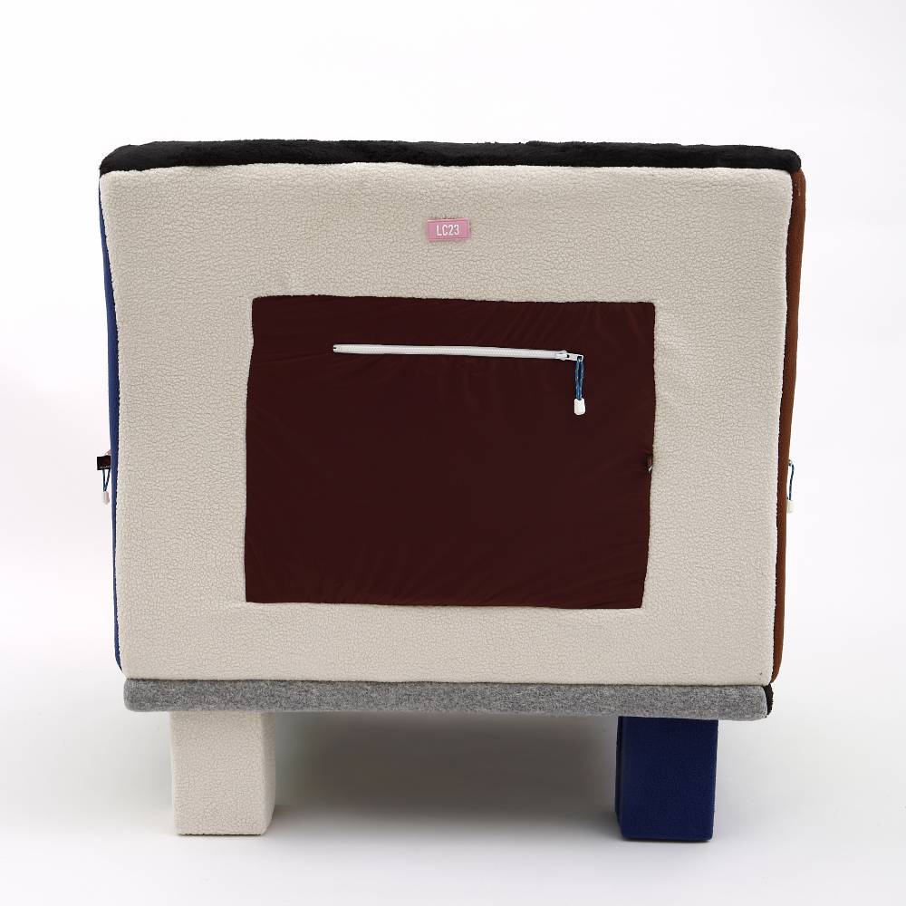 Lc23 Polartec Multicolor Armchair Presa