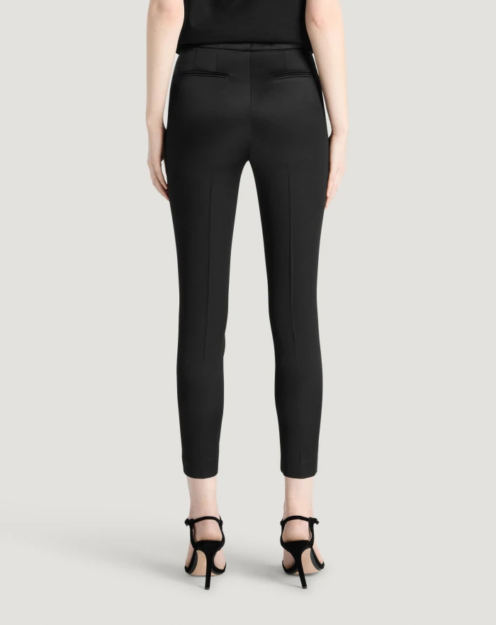 Pantaloni Torino Pantaloni Frida in satin fluido Offerte