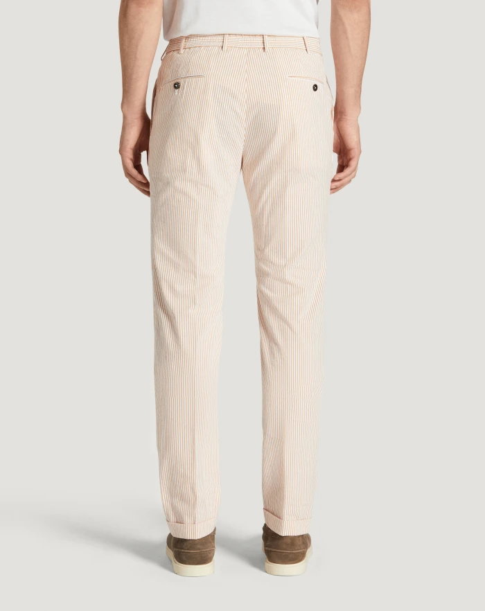Pantaloni Torino Pantaloni Slim in cotone seersucker a righe Acquista Ora
