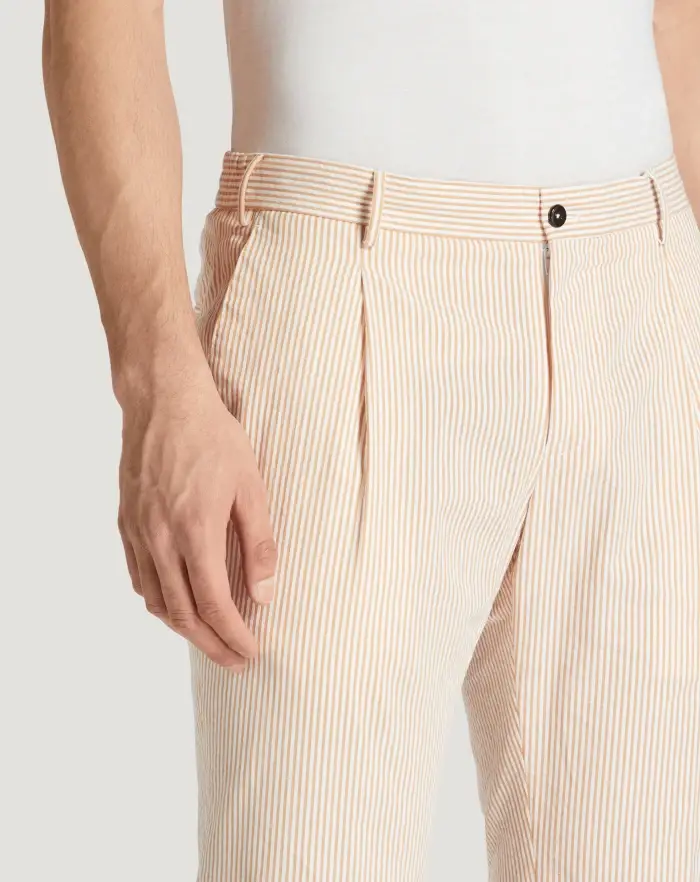 Pantaloni Torino Pantaloni Slim in cotone seersucker a righe Acquista Ora