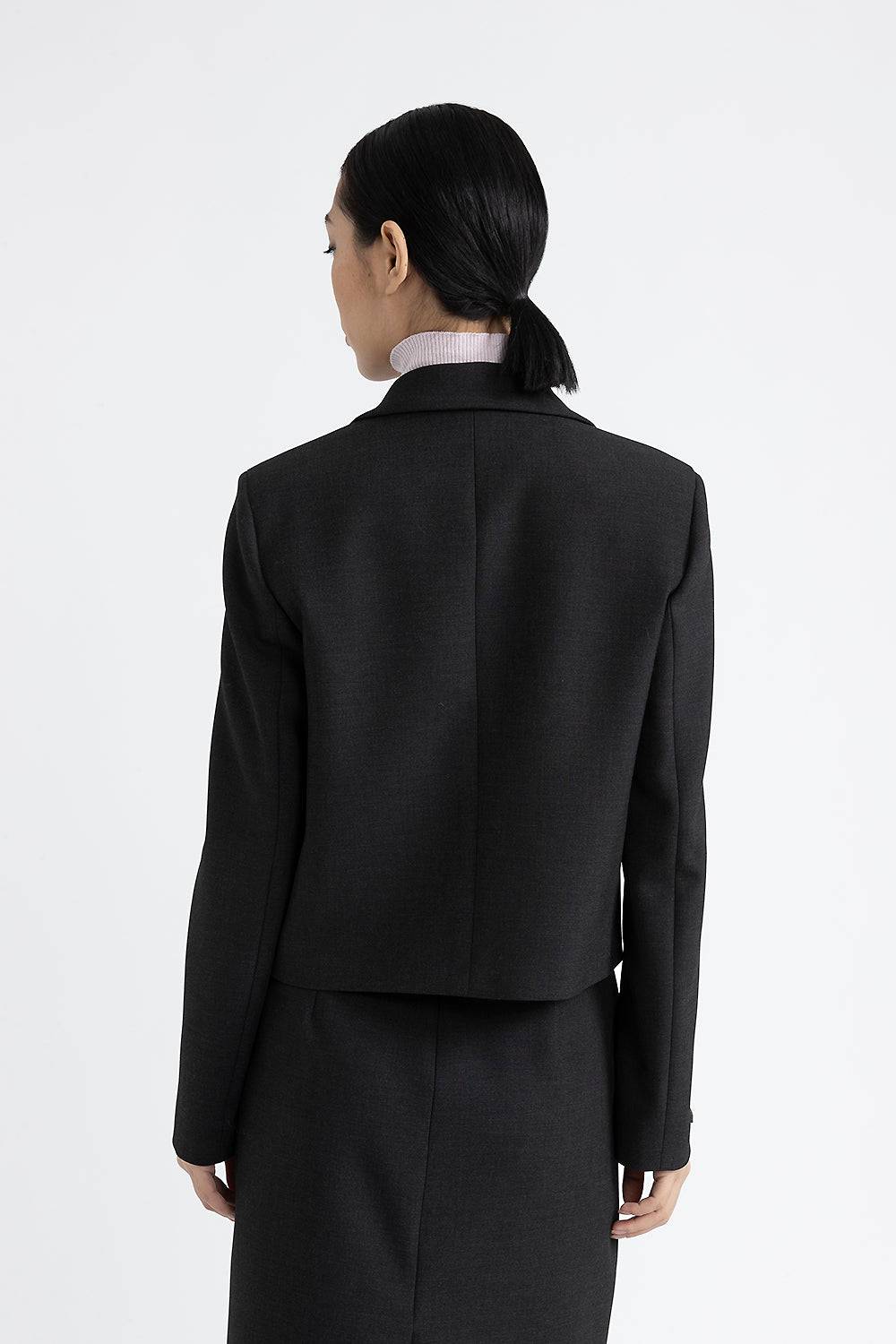 Peserico Blazer crop in tela tecnica double Sostegno trimestrale